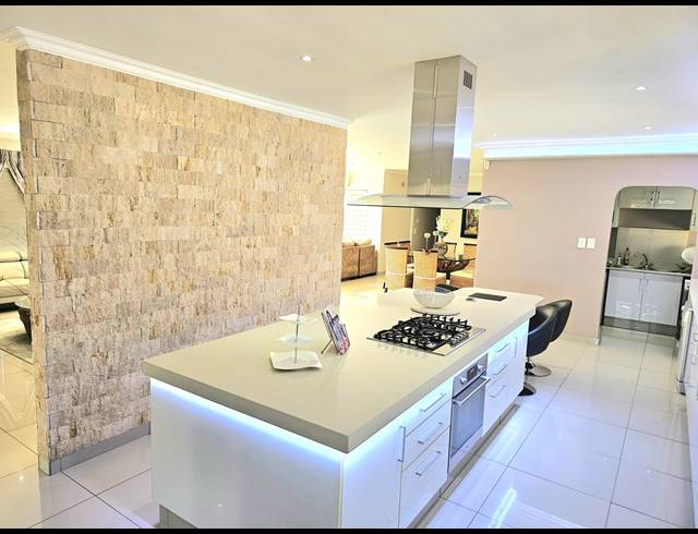 4 BEDROOM FREEHOLD FOR SALE IN PRESTONDALE